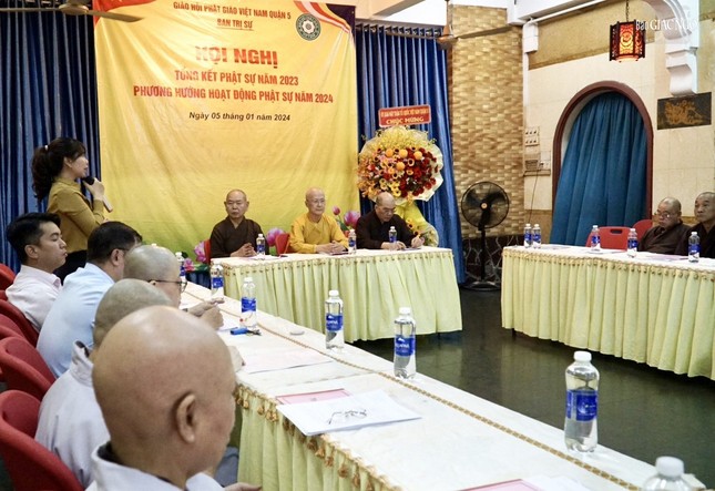 Bà Nguyễn Ngọc Cẩm phát biểu