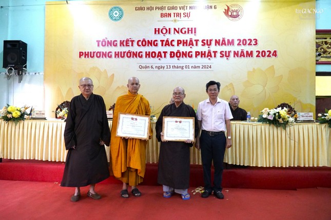 Ủy ban MTTQVN TP.HCM tặng Bằng khen cho tập thể Ban Trị sự GHPGVN Q.6