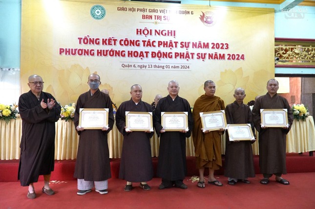48 cá nhân Tăng Ni được Ban Trị sự GHPGVN TP.HCM tặng Bằng công đức