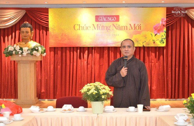 Thượng tọa Thích Tâm Hải, Tổng Biên tập đã gởi lời chúc lành đến thành viên Báo Giác Ngộ