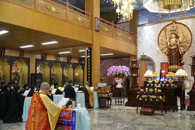 Trang nghiêm đàn tràng Trang nghiêm đàn tràng