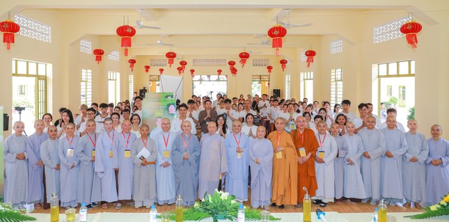 Khóa tu "Trở về nhà" đem đến những phút giây hạnh phúc, tỉnh thức và nạp đầy dung lượng cho các bạn trẻ kiến tạo cuộc sống bình an, thiện lành Khóa tu "Trở về nhà" đem đến những phút giây hạnh phúc, tỉnh thức và nạp đầy dung lượng cho các bạn trẻ kiến tạo cuộc sống bình an, thiện lành