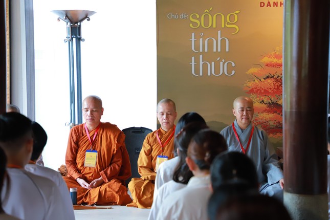 Đề tài &quot;Sống tỉnh thức&quot; rất được giới trẻ quan tâm