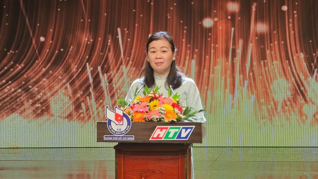 Phó Chủ tịch Hội Nhà báo TP.HCM Lý Việt Trung thông tin về giải thưởng Phó Chủ tịch Hội Nhà báo TP.HCM Lý Việt Trung thông tin về giải thưởng