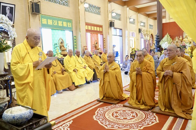 Hòa thượng Thích Thiện Lương cung tuyên tiểu sử Trưởng lão Hòa thượng Thích Thiện Chơn Hòa thượng Thích Thiện Lương cung tuyên tiểu sử Trưởng lão Hòa thượng Thích Thiện Chơn