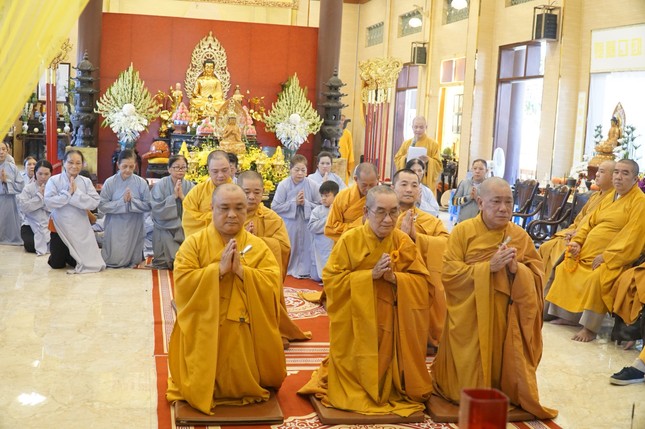 Trước Giác linh đường Trưởng lão Hòa thượng Thích Thiện Chơn Trước Giác linh đường Trưởng lão Hòa thượng Thích Thiện Chơn