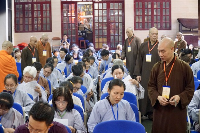 Ban Giám khảo coi thi tại chùa Vạn Phật, Q.5