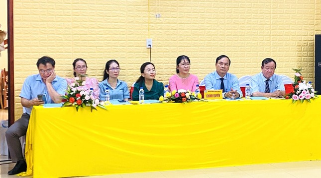 Lãnh đạo chính quyền địa phương tham dự Lãnh đạo chính quyền địa phương tham dự