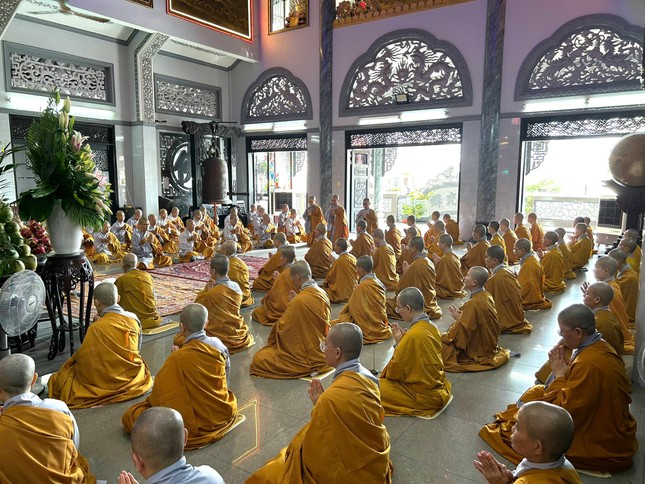 Lễ Tự tứ của chư Ni trường hạ tổ đình Kim Sơn