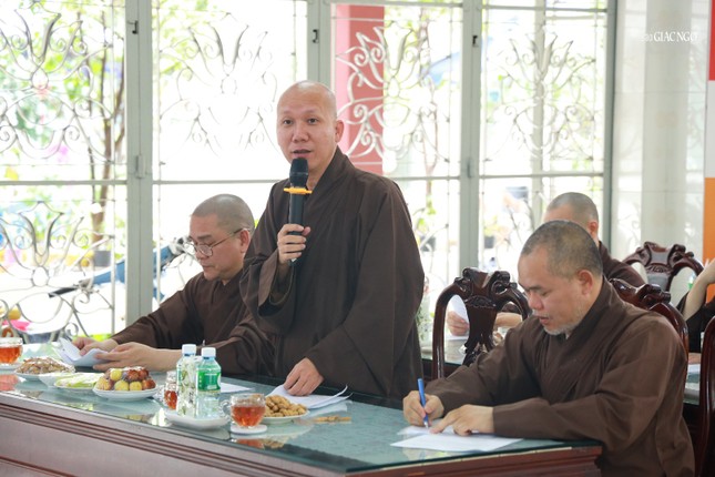 Thượng tọa Thích Minh Thành, Trưởng ban Hoằng pháp Phật giáo Q.Bình Thạnh đóng góp ý kiến Thượng tọa Thích Minh Thành, Trưởng ban Hoằng pháp Phật giáo Q.Bình Thạnh đóng góp ý kiến