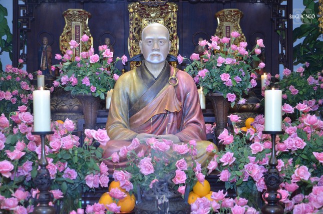 Pháp tướng Trưởng lão Hòa thượng Thích Hành Trụ tôn trí tại chùa Viên Giác Pháp tướng Trưởng lão Hòa thượng Thích Hành Trụ tôn trí tại chùa Viên Giác