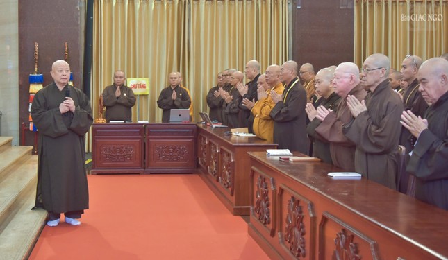 Hòa thượng Thích Lệ Trang có lời đề dẫn trước buổi chia sẻ của Trưởng lão Hòa thượng Thích Minh Thông về một vấn đề rất quan trọng, thiết thực đối với Tăng đoàn và Phật giáo: Giới luật