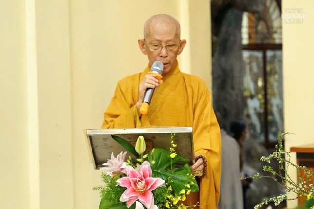 Hòa thượng Thích Giác Trí phát biểu cảm tạ Hòa thượng Thích Giác Trí phát biểu cảm tạ