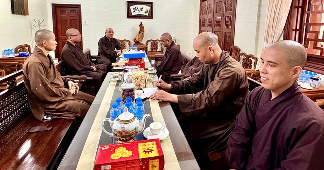 Chư tôn đức đóng góp ý kiến Chư tôn đức đóng góp ý kiến