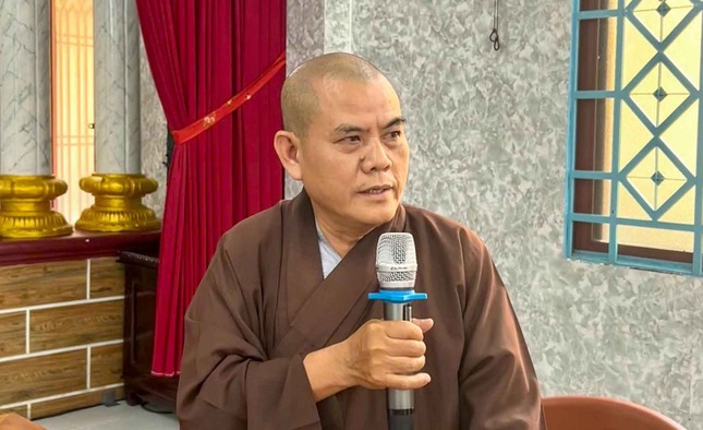 Đai đức Thích Thuần Tại góp ý về diễu hành xe hoa