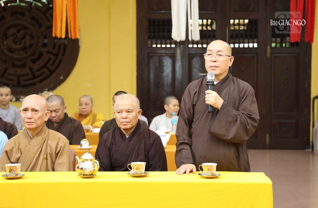 Thượng tọa Thích Đạt Đức phát biểu tri ân Thượng tọa Thích Đạt Đức phát biểu tri ân