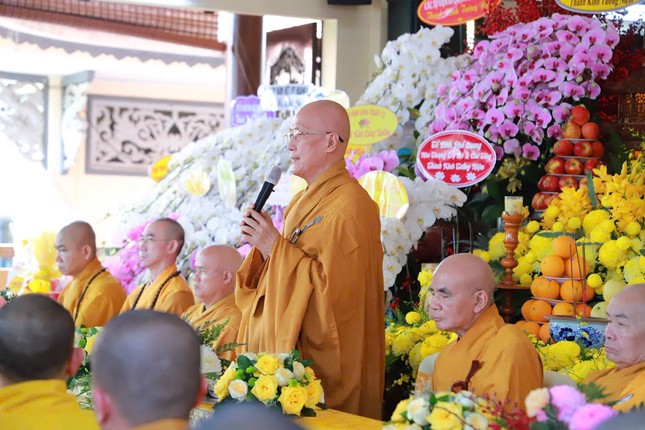 Hòa thượng Thích Chơn Không ban đạo từ