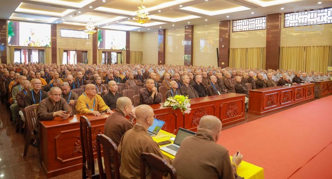 Chư tôn đức tham dự