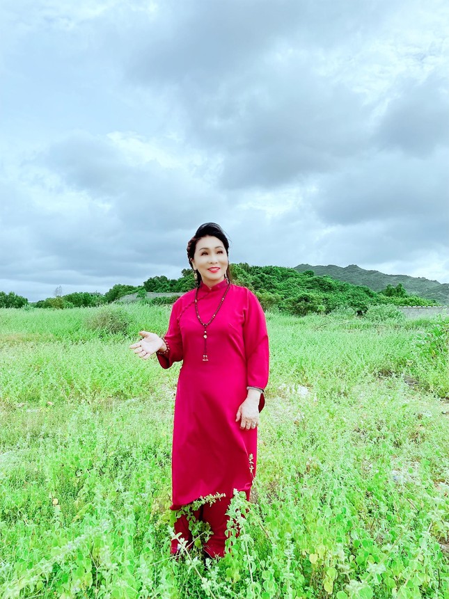 Bạch Tuyết trong trường ca cải lương "Kim Cang tâm ấn" Bạch Tuyết trong trường ca cải lương "Kim Cang tâm ấn"