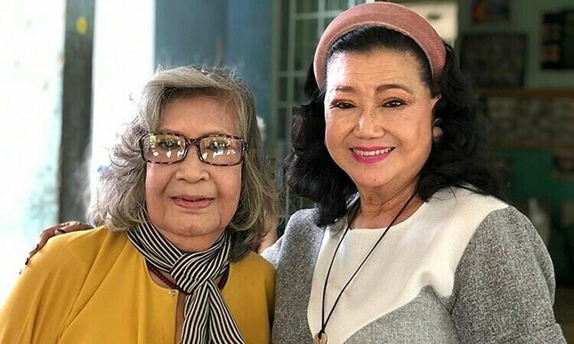 NSND Kim Cương và NSƯT Diệu Hiền tại viện dưỡng lão nghệ sĩ - Ảnh: Mai Nhật NSND Kim Cương và NSƯT Diệu Hiền tại viện dưỡng lão nghệ sĩ - Ảnh: Mai Nhật