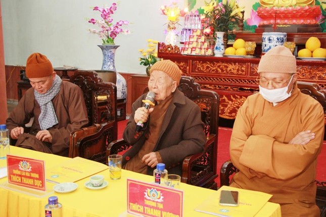 Trưởng lão Hòa thượng ban đạo từ Trưởng lão Hòa thượng ban đạo từ