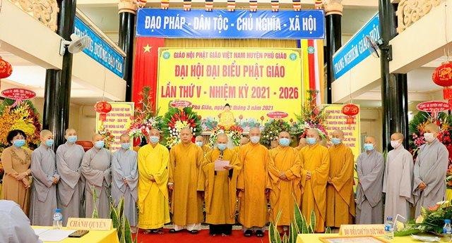 Tân Ban Trị sự GHPGVN huyện Phú giáo phát biểu nhận nhiệm vụĐạo từ chỉ đạo của HT. Thích Huệ Thông đến Tân Ban Trị sự nhiệm kỳ mới