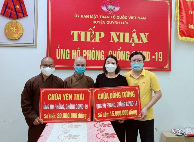 Đại đức Thích Tâm Ngọc và Đại đức Thích Quảng Xuân ủng hộ kinh phí phòng, chống dịch Covid-19 Đại đức Thích Tâm Ngọc và Đại đức Thích Quảng Xuân ủng hộ kinh phí phòng, chống dịch Covid-19