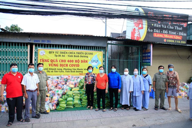 Đoàn từ thiện chùa Thiên Quang Đoàn từ thiện chùa Thiên Quang