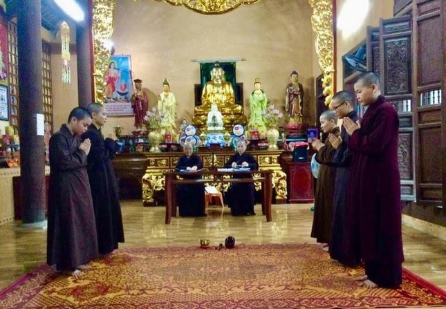 Các giới tử Ni vân tập tại chùa Sùng Nghiêm