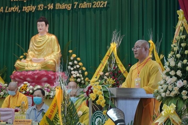Đại đức Thích Tâm Phương đọc diễn văn khai mạc Đại đức Thích Tâm Phương đọc diễn văn khai mạc