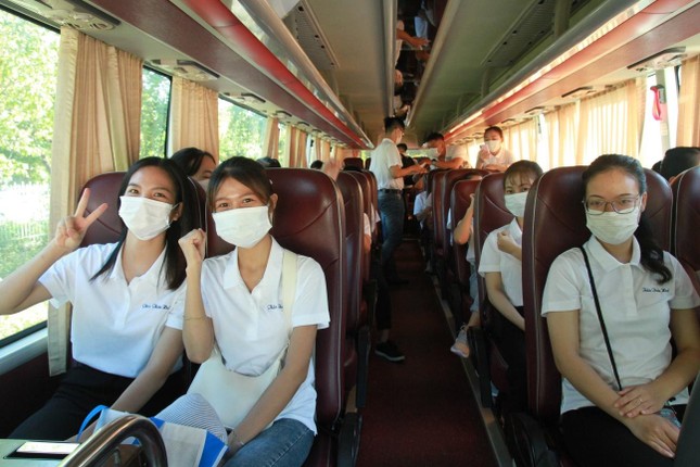 Cùng chung tay quyết tâm đẩy lùi dịch bệnh Cùng chung tay quyết tâm đẩy lùi dịch bệnh