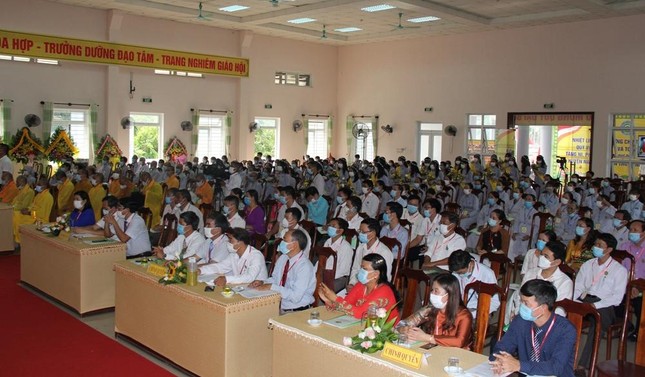 Lãnh đạo chính quyền và các đại biểu tham dự đại hội