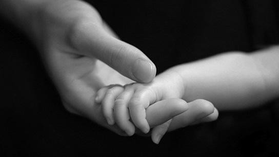 Một đời mẹ luôn lo lắng, hy sinh vì con - Ảnh minh họa Một đời mẹ luôn lo lắng, hy sinh vì con - Ảnh minh họa