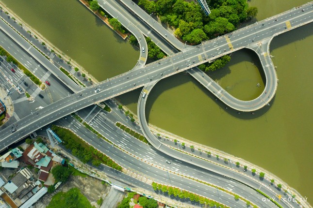 Sau ngày 15-9, TP.HCM tiếp tục giãn cách xã hội theo Chỉ thị 16 đến cuối tháng 9 - Ảnh: Ngô Trần Hải An