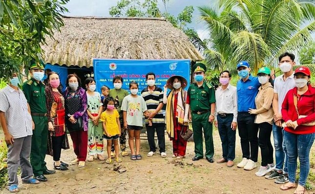 Lễ khởi công xây dựng nhà Hoa Tâm cho gia đình ở huyện U Minh