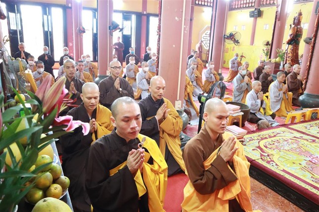 Giới tử trong thời hành sám Giới tử trong thời hành sám