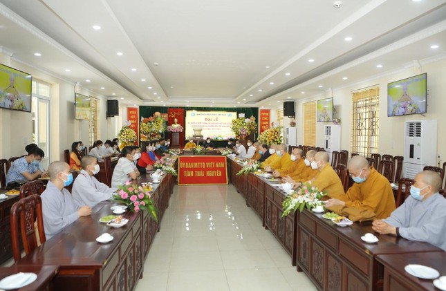 Quang cảnh buổi lễ tại đầu cầu tỉnh Thái Nguyên Quang cảnh buổi lễ tại đầu cầu tỉnh Thái Nguyên