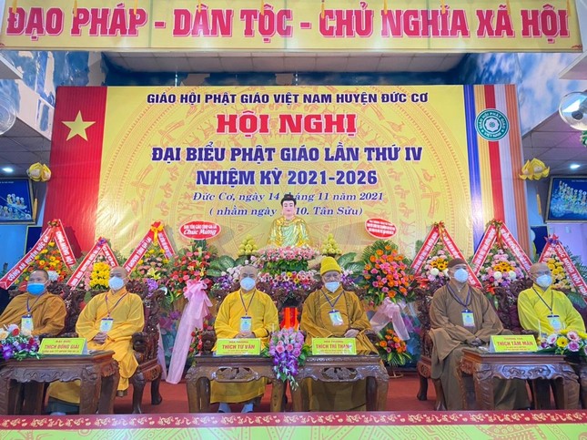 Chư tôn đức Chứng minh hội nghị