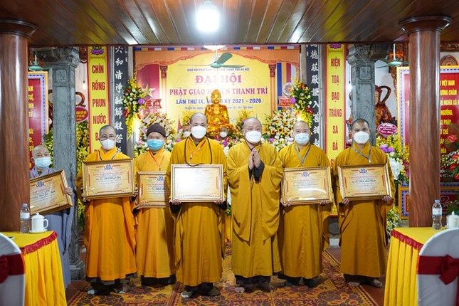 Tập thể, cá nhân tiêu biểu nhận Bằng tuyên dương công đức Tập thể, cá nhân tiêu biểu nhận Bằng tuyên dương công đức