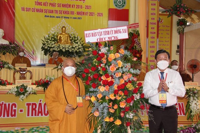 Ban Dân vận Tỉnh ủy Đồng Nai tặng hoa chúc mừng hội nghị