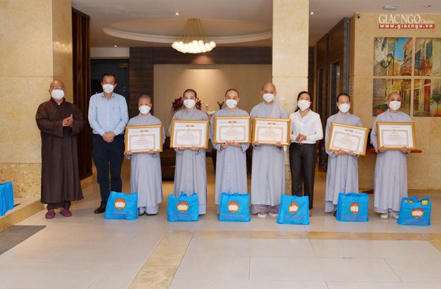 ...Đã hoàn thành nhiệm vụ trở về sau 3 tháng hỗ trợ tại bệnh viện