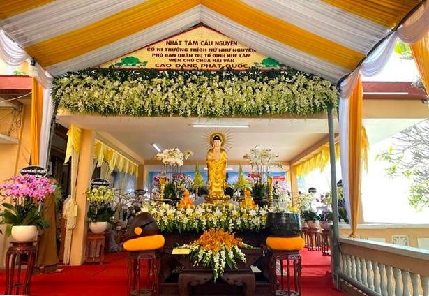 Giác linh đài Ni trưởng Thích nữ Như Nguyên Giác linh đài Ni trưởng Thích nữ Như Nguyên