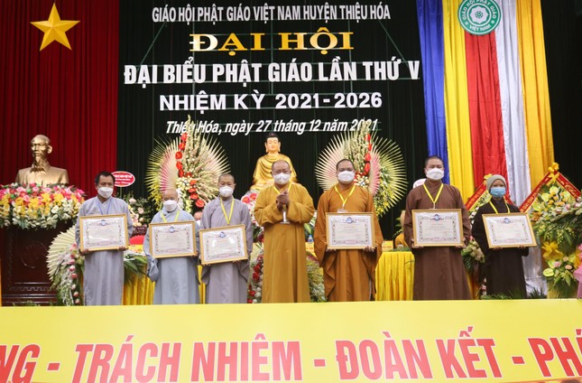 Tập thể, cá nhân nhận Bằng tuyên dương công đức Tập thể, cá nhân nhận Bằng tuyên dương công đức