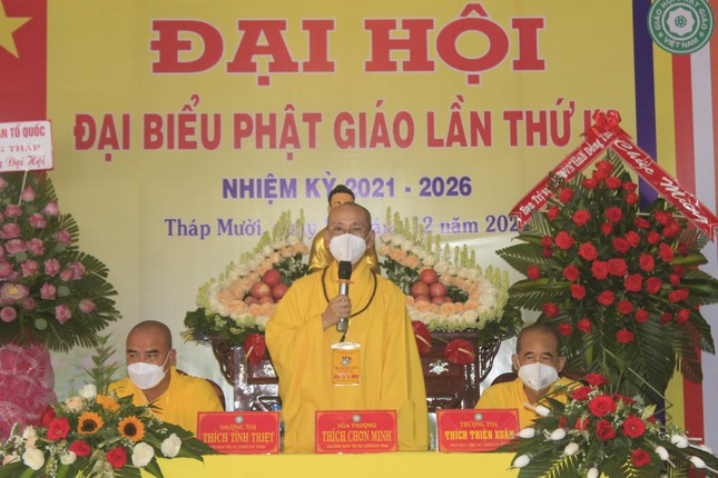 Hòa thượng Thích Chơn Minh ban đạo từ Hòa thượng Thích Chơn Minh ban đạo từ