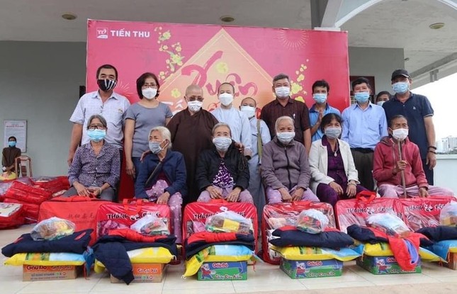 Chương trình "Xuân ấm áp" tặng quà đến bà con khó khăn tại huyện Phú Ninh, tỉnh Quảng Nam Chương trình "Xuân ấm áp" tặng quà đến bà con khó khăn tại huyện Phú Ninh, tỉnh Quảng Nam