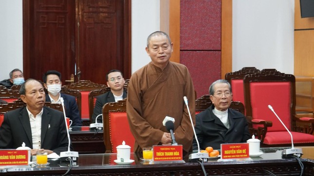 Thượng tọa Thích Thanh Hòa phát biểu Thượng tọa Thích Thanh Hòa phát biểu