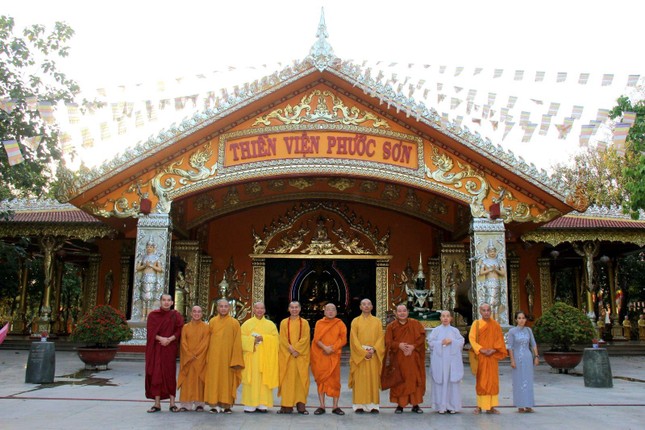 Thăm và chúc Tết Hòa thượng Thích Bửu Chánh, Phó ban Trị sự kiêm Chánh Thư ký Ban Trị sự Phật giáo tỉnh, Chứng minh Ban Trị sự Phật giáo TP.Biên Hòa, trụ trì thiền viện Phước Sơn Thăm và chúc Tết Hòa thượng Thích Bửu Chánh, Phó ban Trị sự kiêm Chánh Thư ký Ban Trị sự Phật giáo tỉnh, Chứng minh Ban Trị sự Phật giáo TP.Biên Hòa, trụ trì thiền viện Phước Sơn