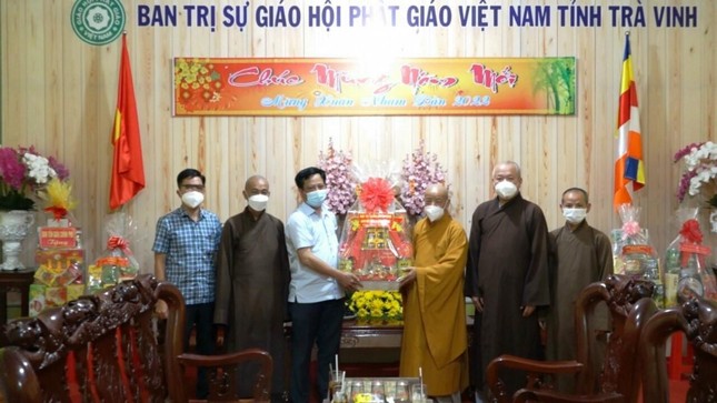 Lãnh đạo công an tỉnh chúc mừng năm mới đến Ban Trị sự Phật giáo tỉnh Lãnh đạo công an tỉnh chúc mừng năm mới đến Ban Trị sự Phật giáo tỉnh
