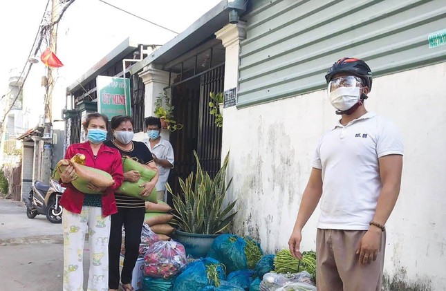 Tác giả và những ngày kết nối sẻ chia &quot;Tình người nơi xóm trọ&quot; từ tháng 7 đến 9-2021