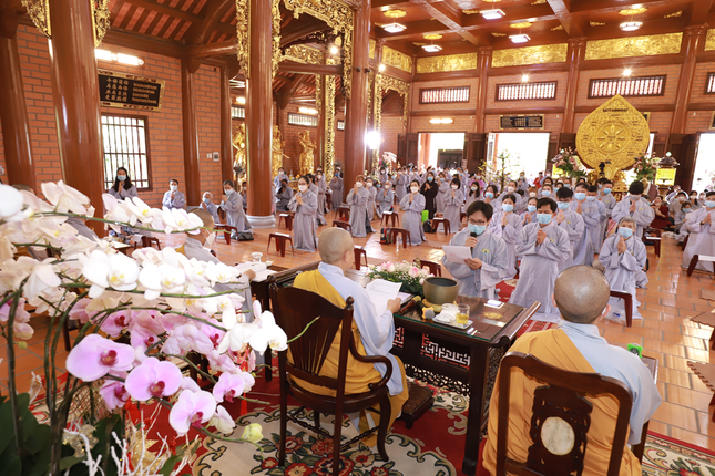 Đại diện Phật tử dâng lời tác bạch Đại diện Phật tử dâng lời tác bạch